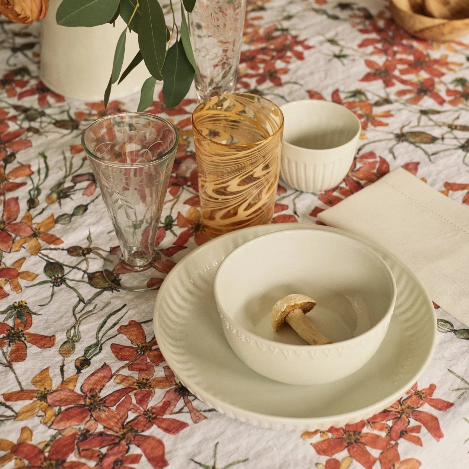 Bertioli By Thyme Table Linens Wild Rose Table Cloth 7 Bertioli By Thyme Table Linens Wild Rose Table Cloth