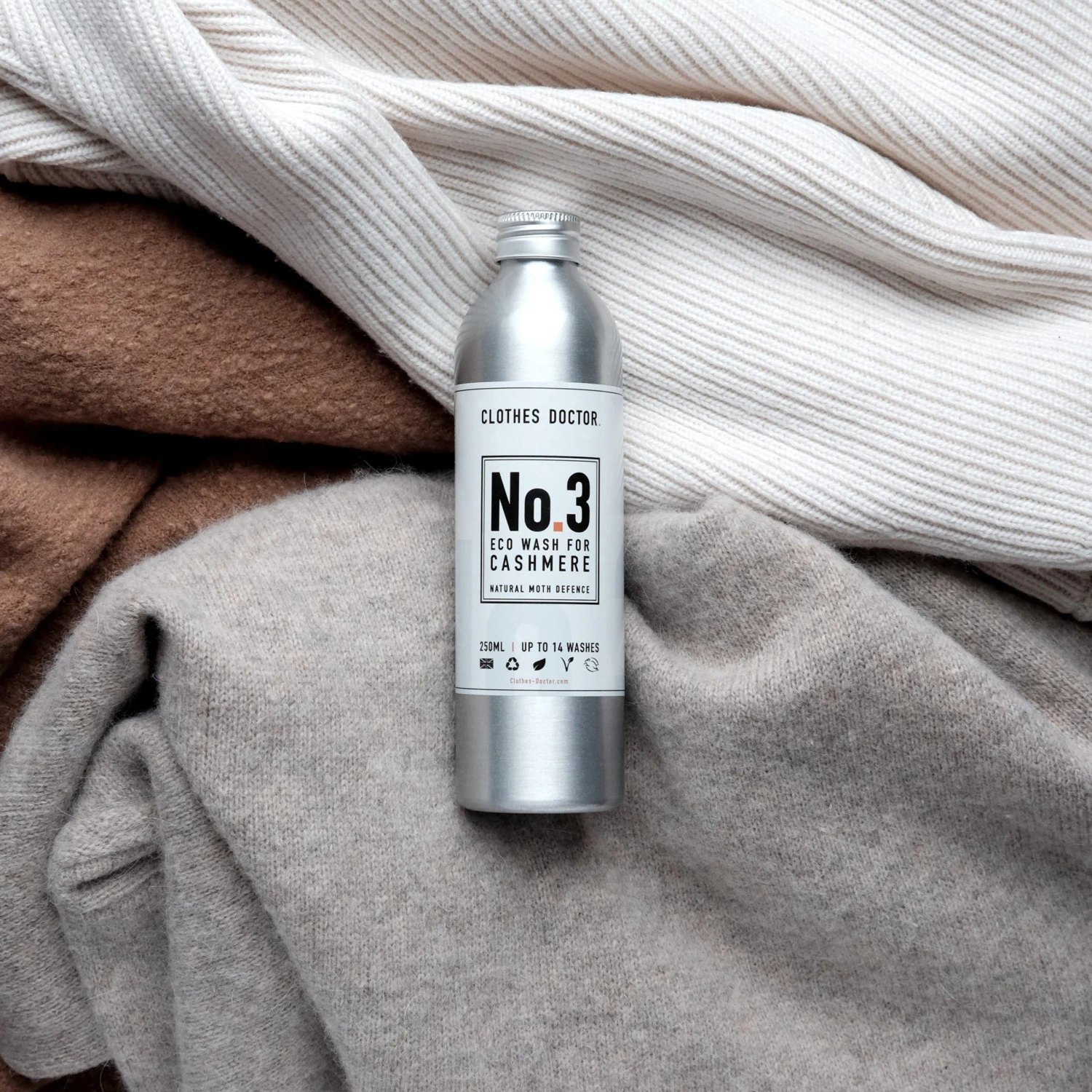 Clothes Doctor No 3. Cashmere & Wool Eco Wash - 500ml 4 Clothes Doctor No 3. Cashmere & Wool Eco Wash - 500ml